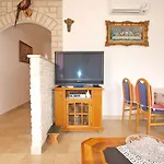 Mato 1488 Lejlighed Pula